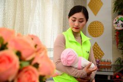 南陽月嫂泓德家政公司_怎樣選專業(yè)的月嫂？南陽金牌月嫂告訴你